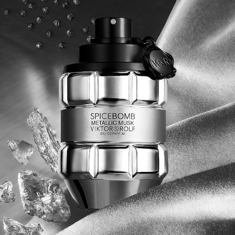 Viktor & Rolf Spicebomb Metallic Musk - Image 2